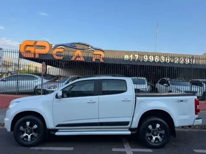 Chevrolet S10 Pick-up LT 2.8 TDI 4X4 CD Diesel AUT 2014