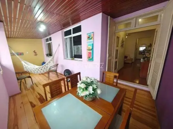 Apartamento : Padrão / Residencial / Catete