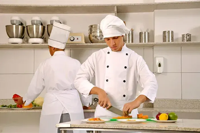 Auxiliar de cozinha