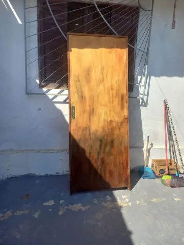 Porta de madeiras e batentes novo 