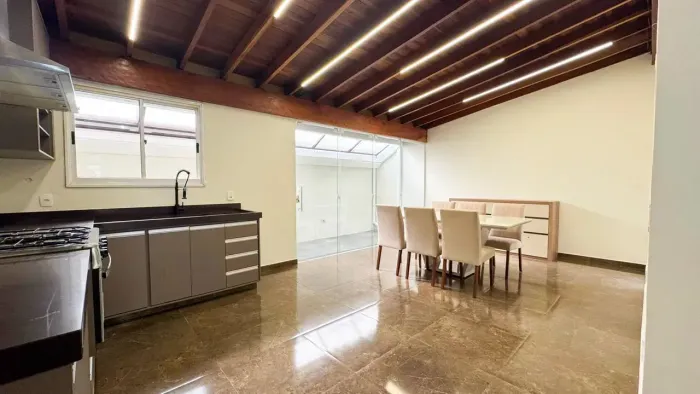 Imóvel para venda tem 50 metros quadrados com 2 quartos