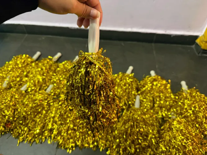 Kit 18 Pompom Torcida Metalizado Dourado