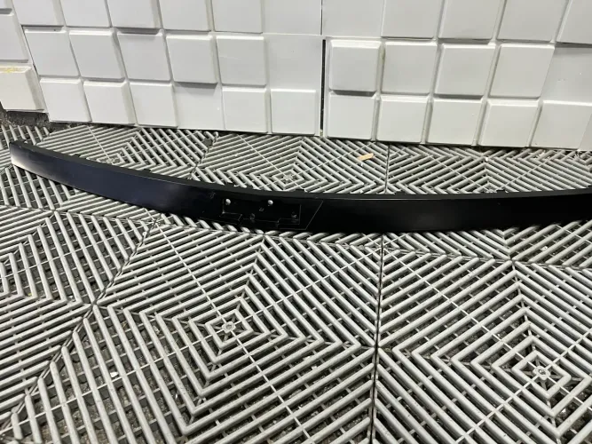 moldura grade emblema vectra GT 09/11