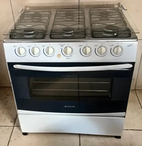 Fogão 6 bocas seminovo atlas não é acendimento elétrico funcionando perfeitamente