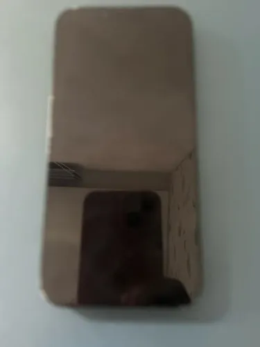 Vendo iPhone 13 com tela quebrada