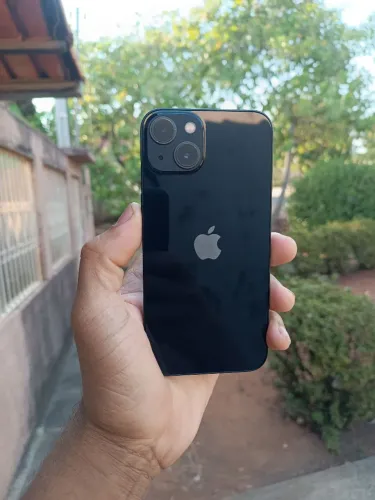 iPhone 13 impecável