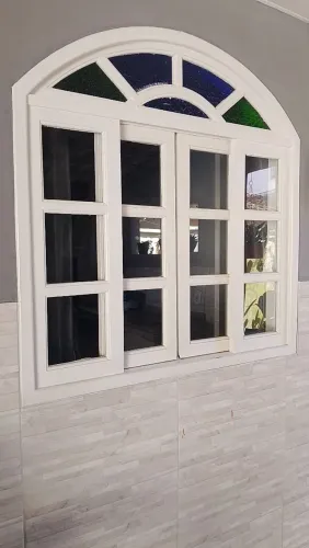 Kit com 1 porta ,3 janelas e uma seteira pra sair rapido