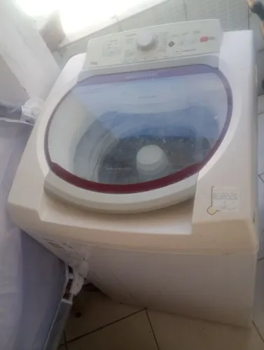 Máquina Brastemp 11kgs ,funcionando tudo porém tá com vazamento na parte do enrolando