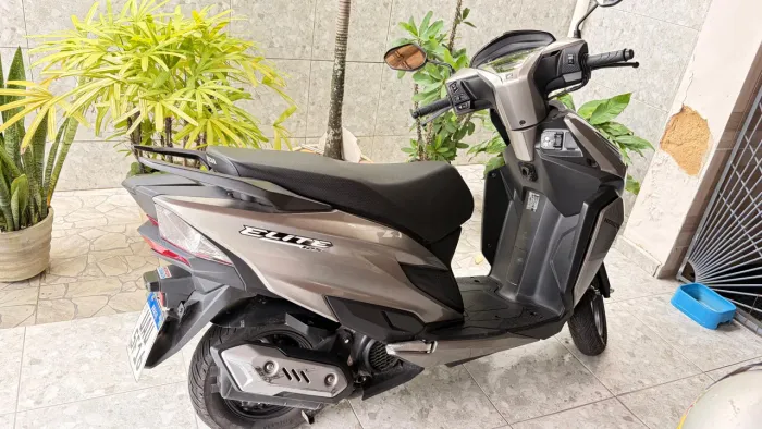 Repasso financiamento de Honda elite com apenas 2mil km