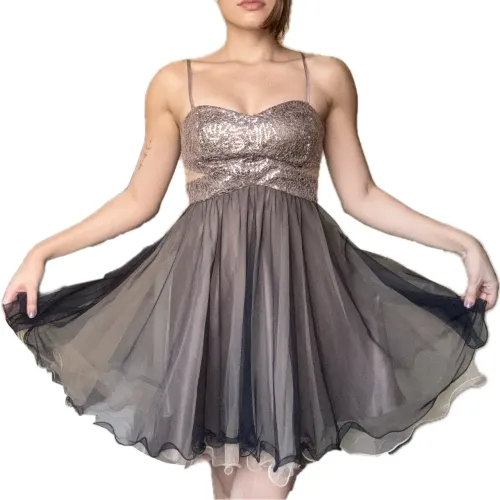 Vestido curto vintage de festa