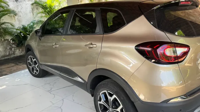 Renault Captur Iconic 1.3 TB 16V Flex 5P AUT 2022