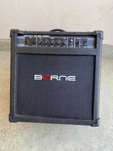 Cubo amplificado para contra Baixo da BORNE.
