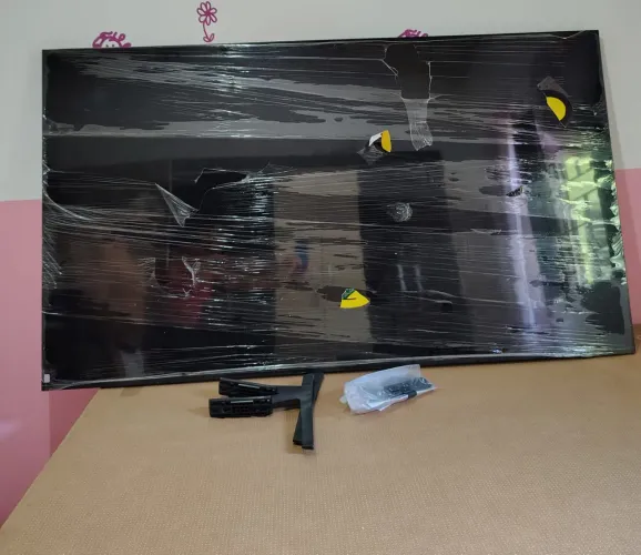 TV 70 polegadas na caixa