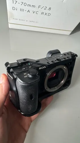 SONY A6600 + Cage SmallRig
