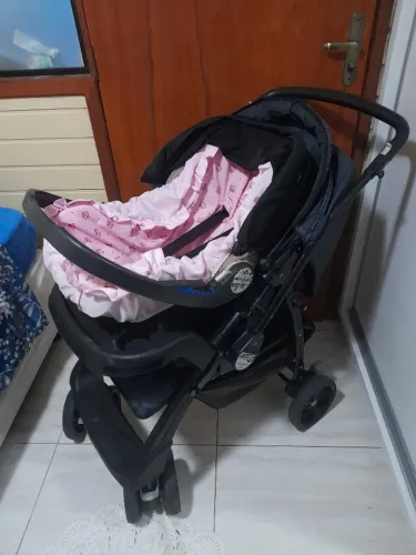 Kit carrinho e bebê conforto