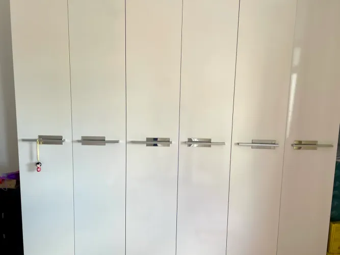 Armário de 6 portas branco