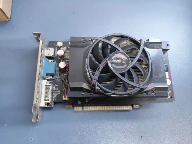 Placa de Video Com Defeito Liga Gira Cooler, mas não da vídeo