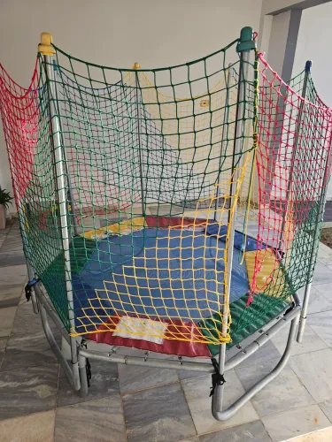 Pula pula infantil usado