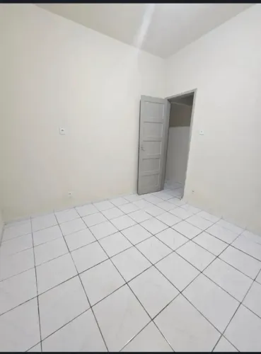 BA0099 RESIDÊNCIA EM PRAIA GRANDE