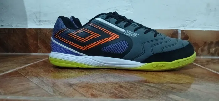 Chuteira Umbro Pro 5 Club