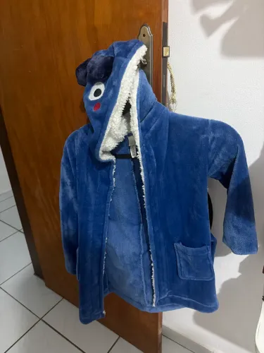 Roupão peluciado dinossauro