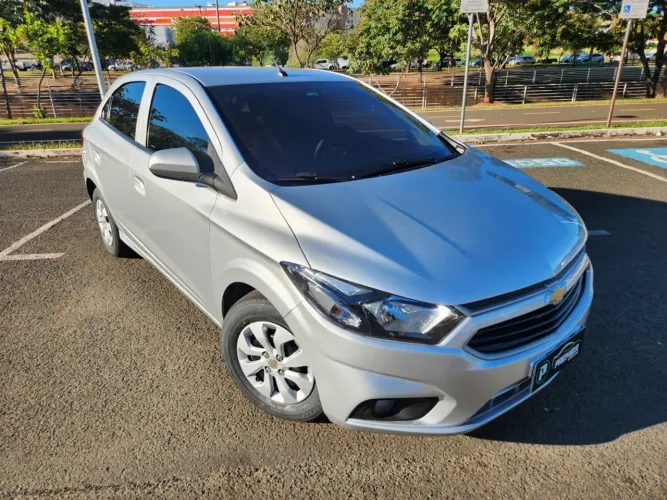Chevrolet Onix JOY Hatch 1.0 8V Flex Mec. 4P 2020