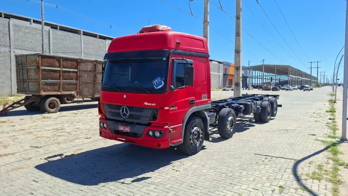 Atego 2426 8x2 no chassi