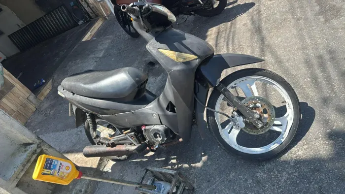 Moto filé pra sair da canela , tem conversa