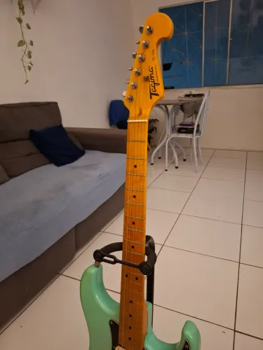 Guitarra Tagima T530