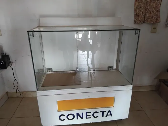 Expositor de vidro temperado 