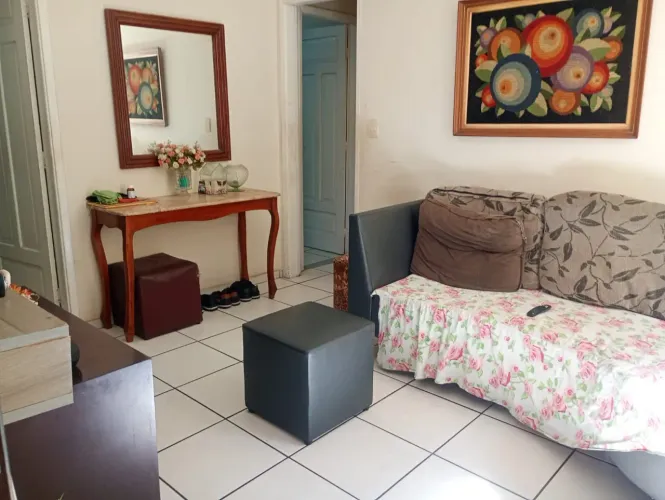 Casa Térrea com 3 Quartos, Maruípe, perto do Colégio Suzete Cuendet