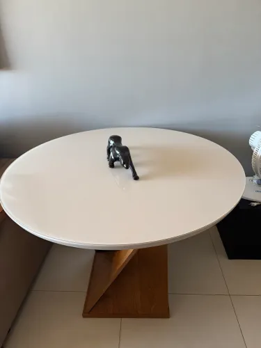 Mesa semi nova