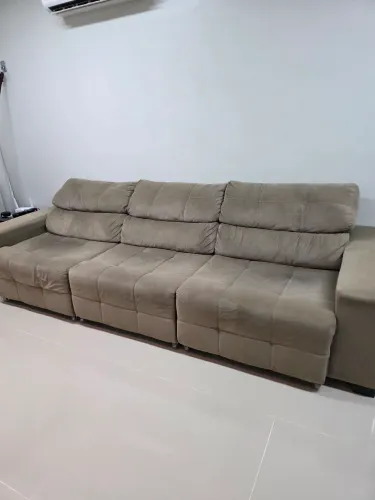 Sofá grande retrátil e reclinável