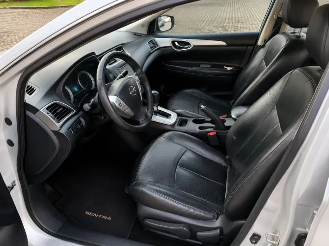 Nissan Sentra SL 2.0/ 2.0 Flex Fuel 16V Aut. 2015