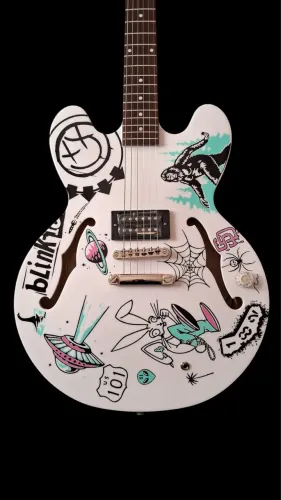 Guitarra Epiphone Tom Delonge