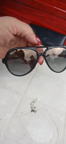 Óculos original Ray Ban perfeito so 50 trais