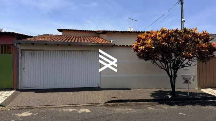 Casa para aluguel, 3 quartos, 1 suíte, 2 vagas - Bairro PLANALTO, Uberlândia MG