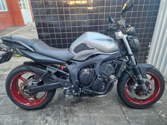 Fazer 600 (FZ6)