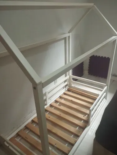 Cama infantil Montessoriana