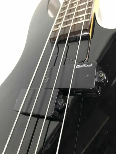 Baixo ESP LTD B-10 4 cordas 