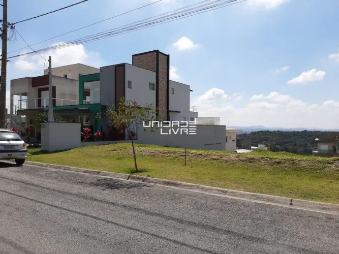 Terreno à Venda no Condomínio Arua brisas