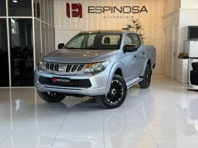 Mitsubishi L200 Triton Sport GLS 2.4 CD Diesel Mec. 2017