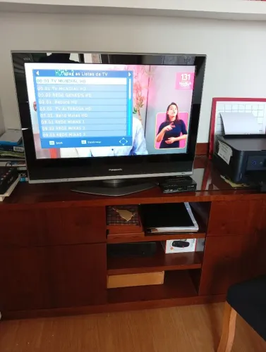 T V. lCD Panasonic 32" analógica