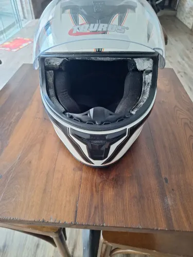 Capacete Taurus número 59