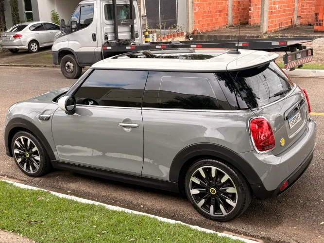 Mini Cooper SE Exclusive 3P (elétrico) 2022