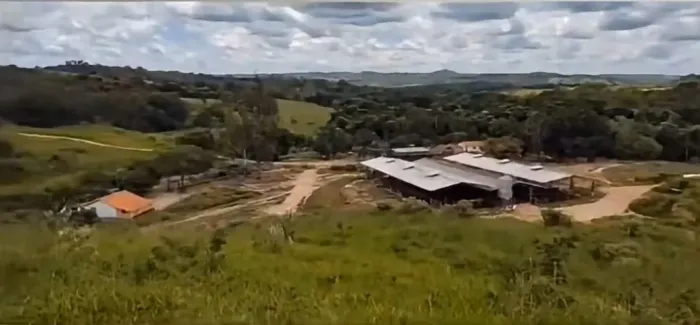 Fazenda à venda em Monte Carmelo/MG com 51,24 alqueires (248,04 hectares)