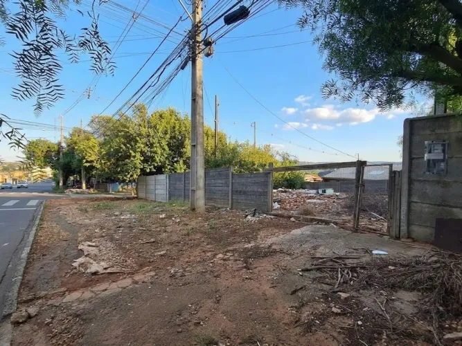 TERRENO À VENDA NO NEVES