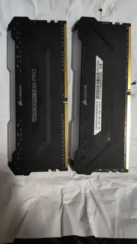 KIT MEMORIA RAM CORSAIR VENGEANCE RGB PRO DDR4 32GB (2x 16GB) 3200MHz.