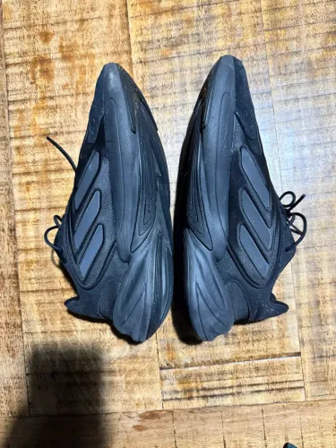 Tênis Adidas Ozelia