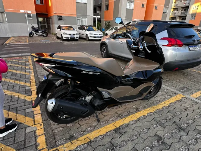 Pcx Dlx 2026 com apenas 3.300 km